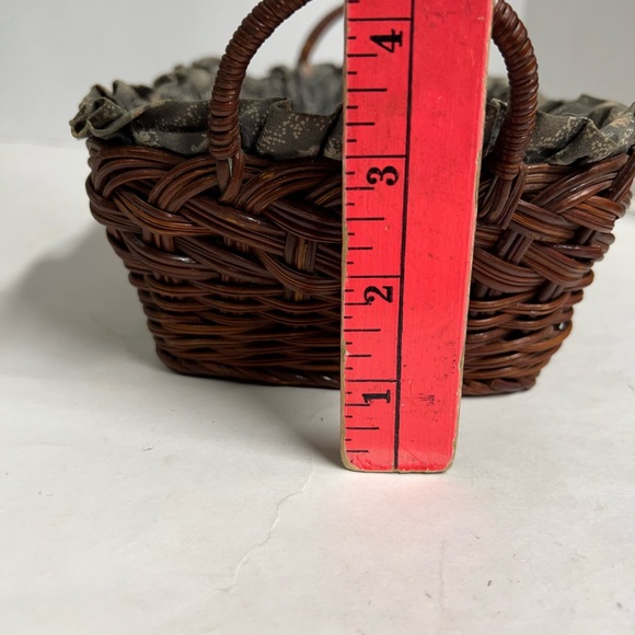 Country House Basket Lined Gray Floral - Picture 6 of 12